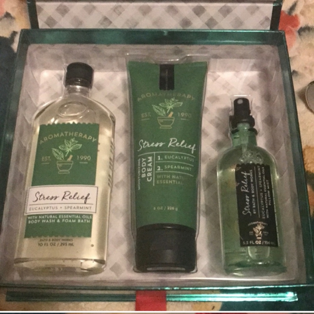 Aromatherapy stress relief set